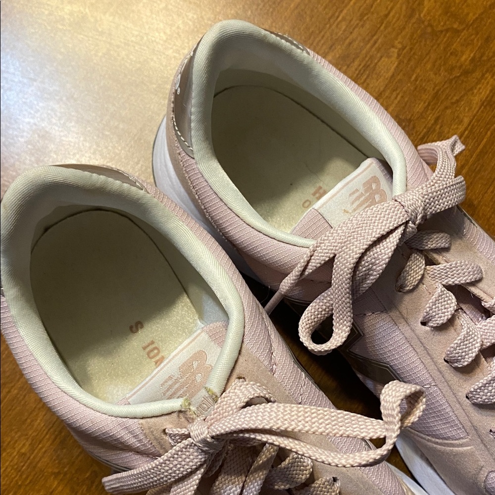 New Balance Women’s Size 9 Tennis Shoes WS25RC - Picture 5 of 6